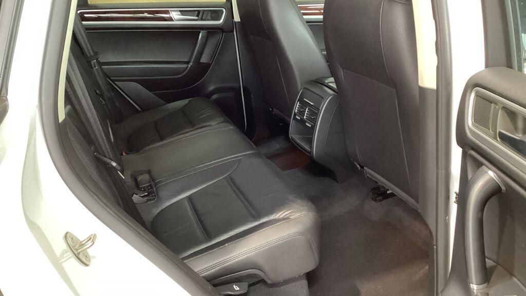 Used Volkswagen Touareg 2015 for sale - 76989145: Photo 6