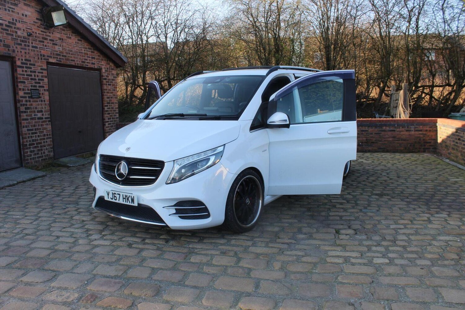 Used Mercedes-Benz V-Class 2024 for sale - 78219560: Photo 32