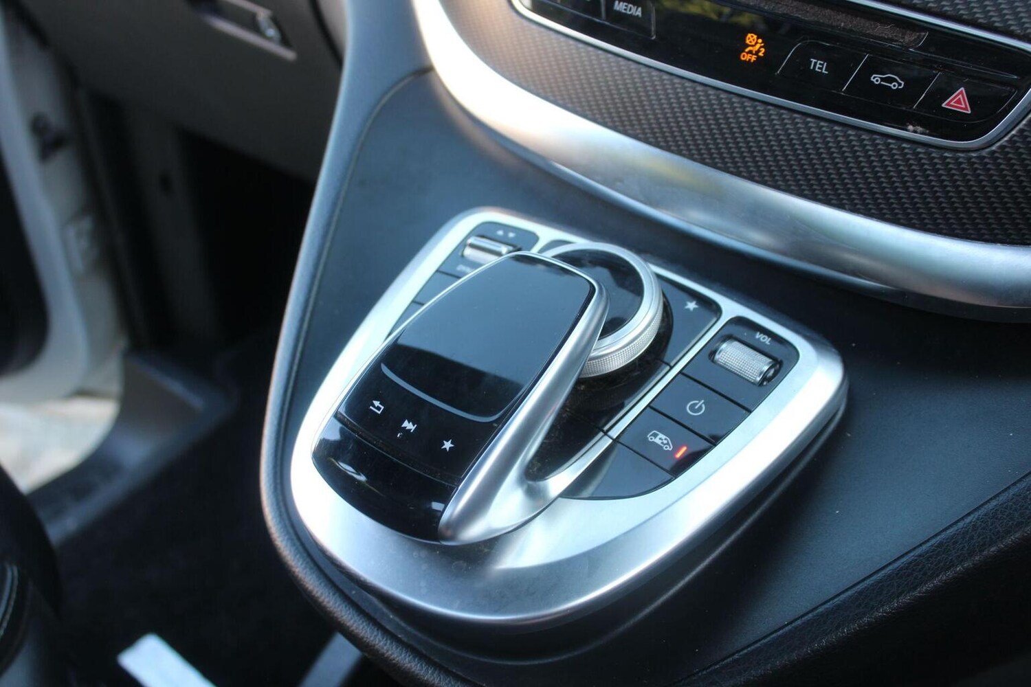 Used Mercedes-Benz V-Class 2024 for sale - 78219560: Photo 41