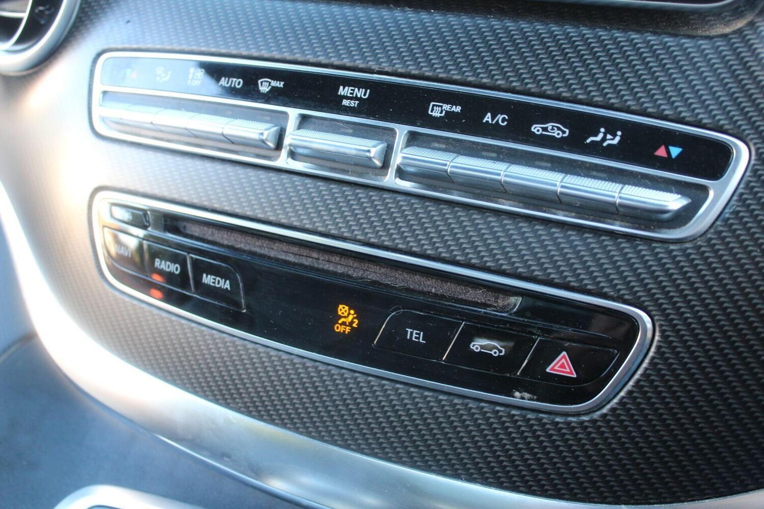 Used Mercedes-Benz V-Class 2024 for sale - 78219560: Photo 43