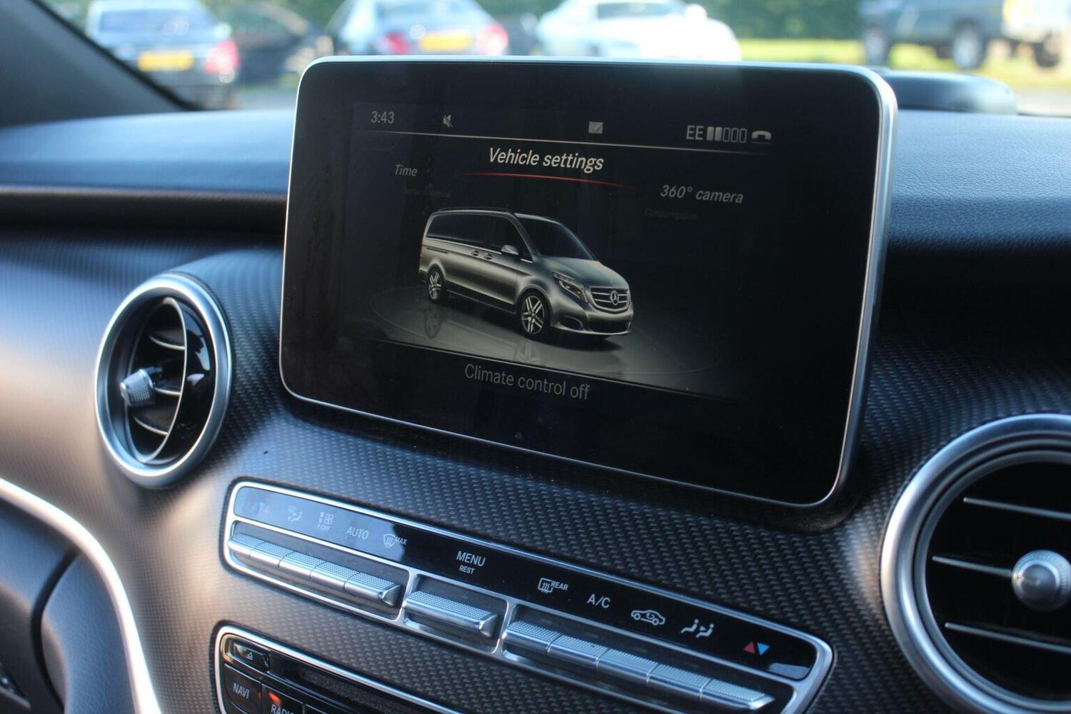 Used Mercedes-Benz V-Class 2024 for sale - 78219560: Photo 48