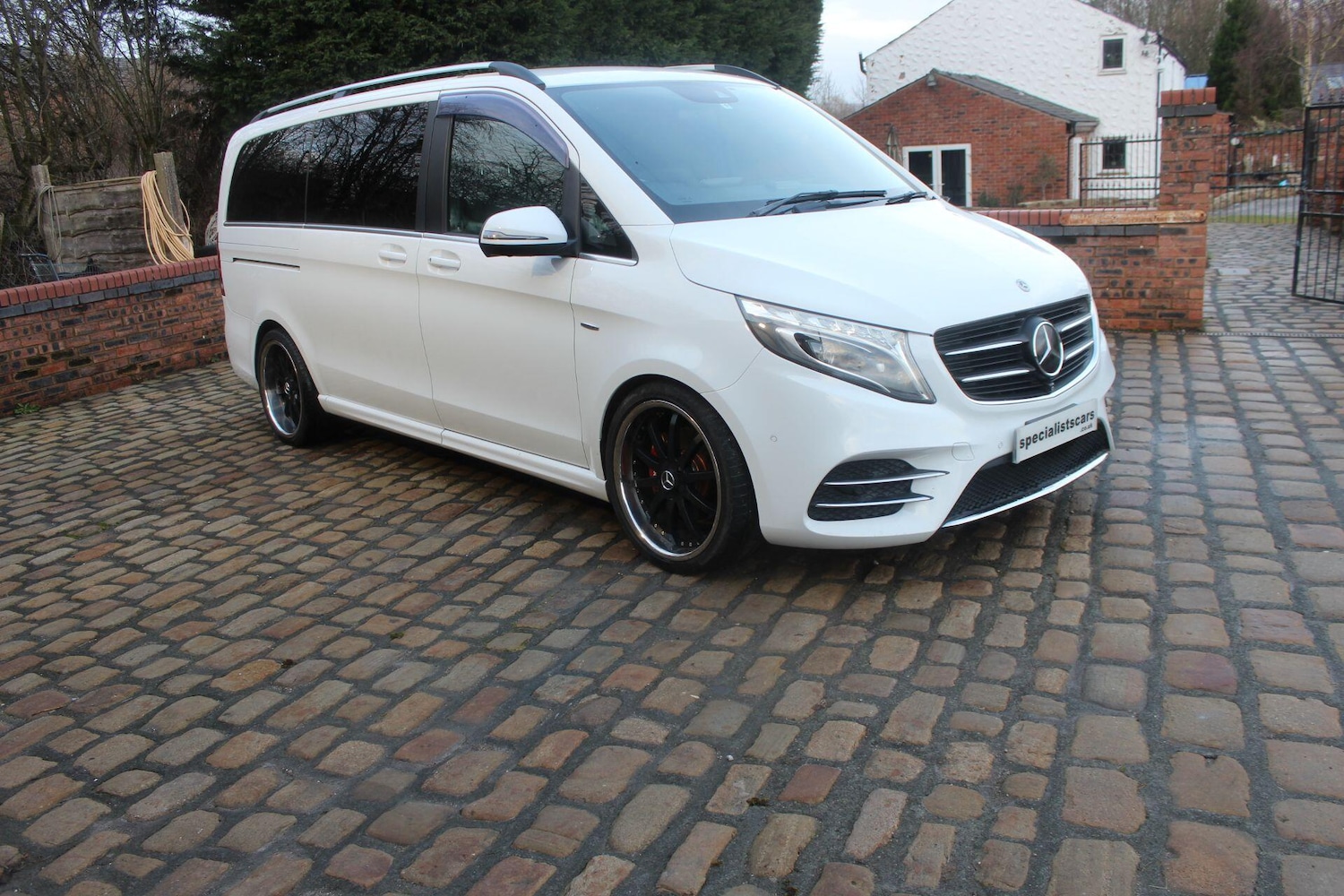 Used Mercedes-Benz V-Class 2017 for sale - 77663372: Photo 1