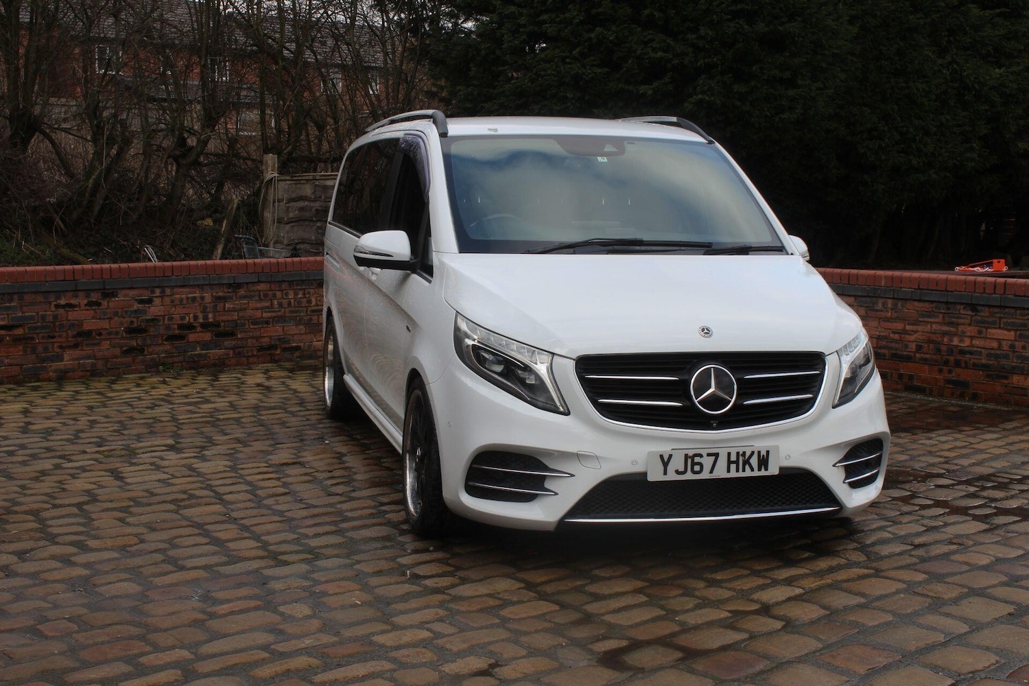 Used Mercedes-Benz V-Class 2017 for sale - 77663372: Photo 11