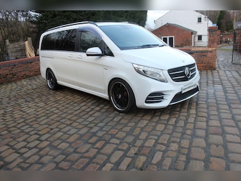 Used Mercedes-Benz V-Class 2017 for sale - 77663372: Photo