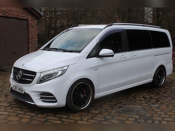 Used Mercedes-Benz V-Class 2017 for sale - 77663372: Photo