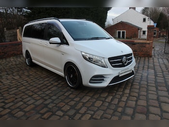Used Mercedes-Benz V-Class 2017 for sale - 77663372: Photo