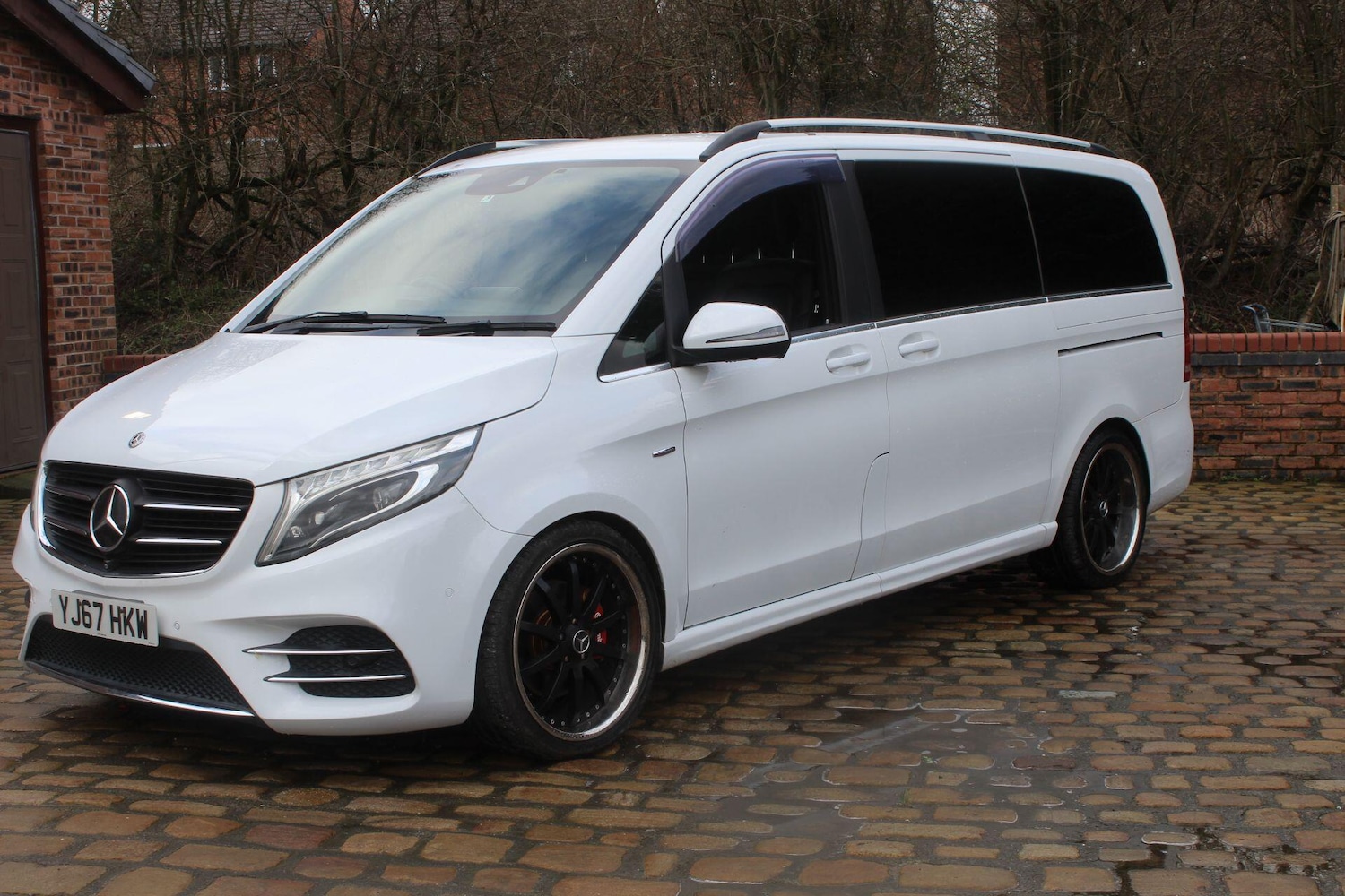 Used Mercedes-Benz V-Class 2017 for sale - 77663372: Photo 6