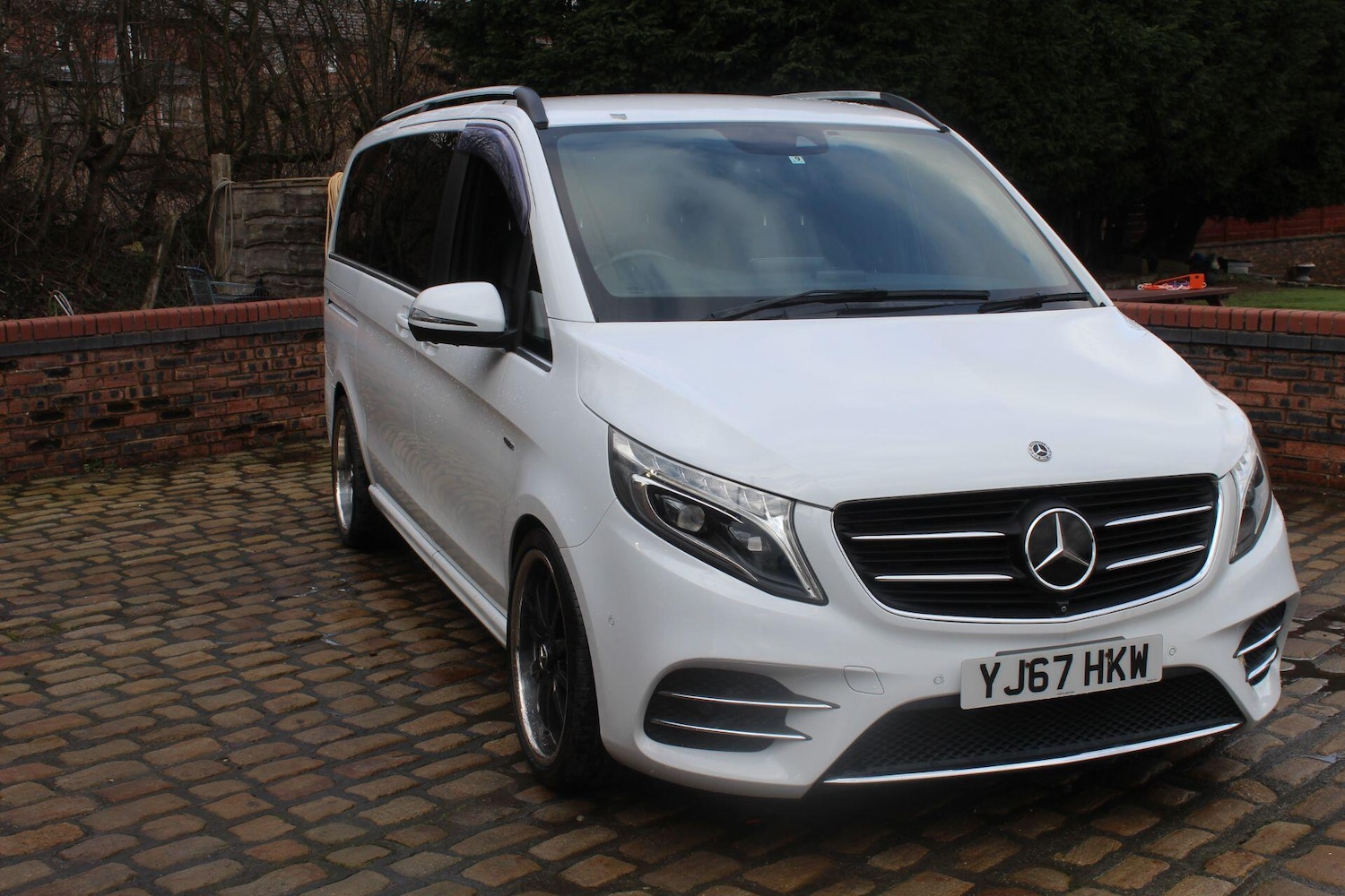 Used Mercedes-Benz V-Class 2017 for sale - 77663372: Photo 9