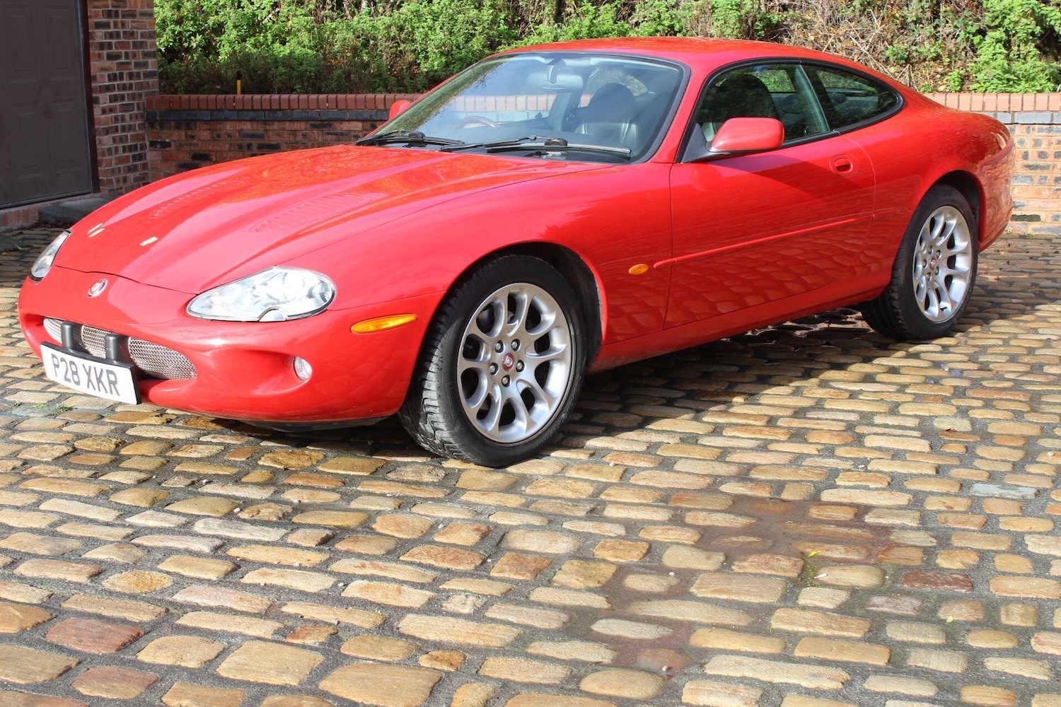 Used Jaguar XKR 1999 for sale - 77021215: Photo 2
