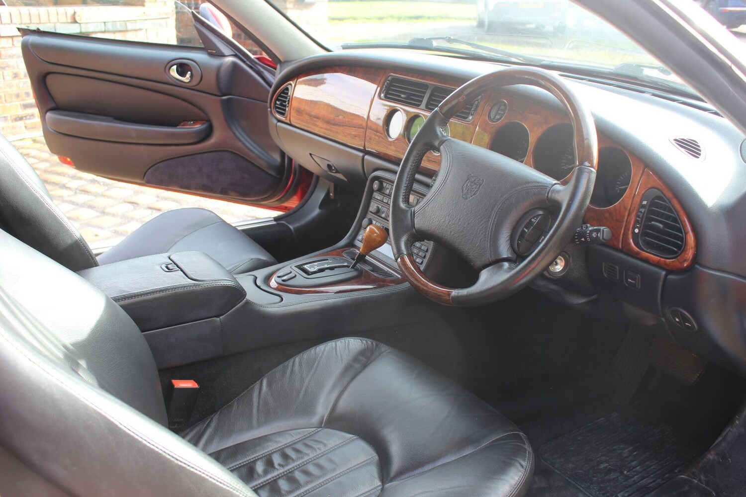 Used Jaguar XKR 1999 for sale - 77021215: Photo 36