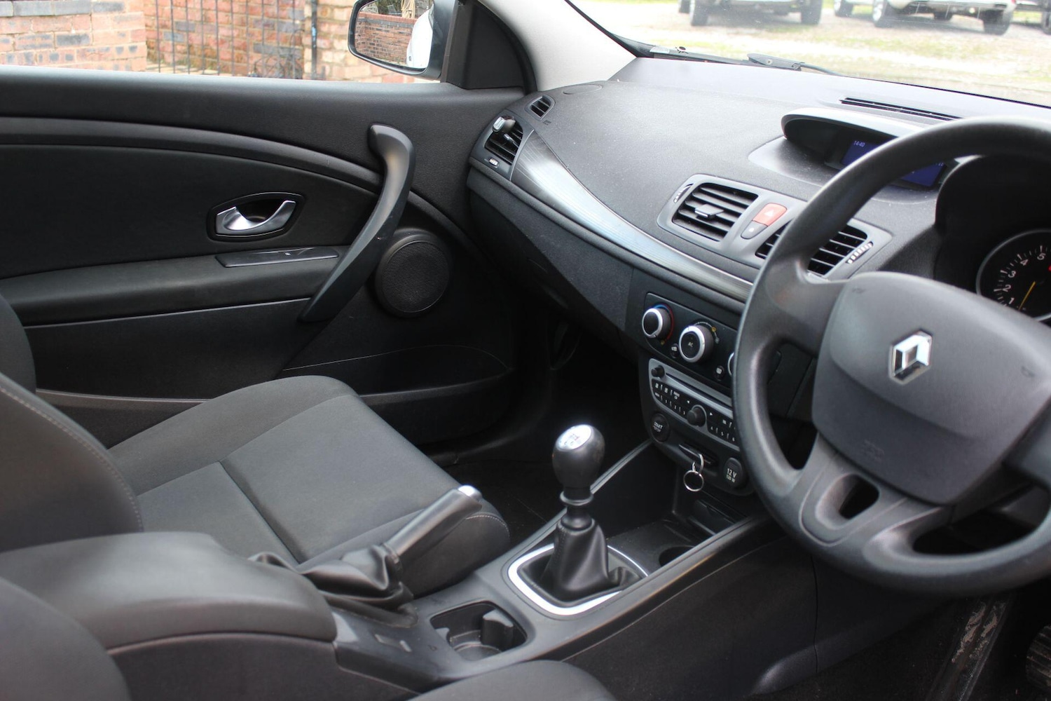 Used Renault Megane 2011 for sale - 76440890: Photo 10