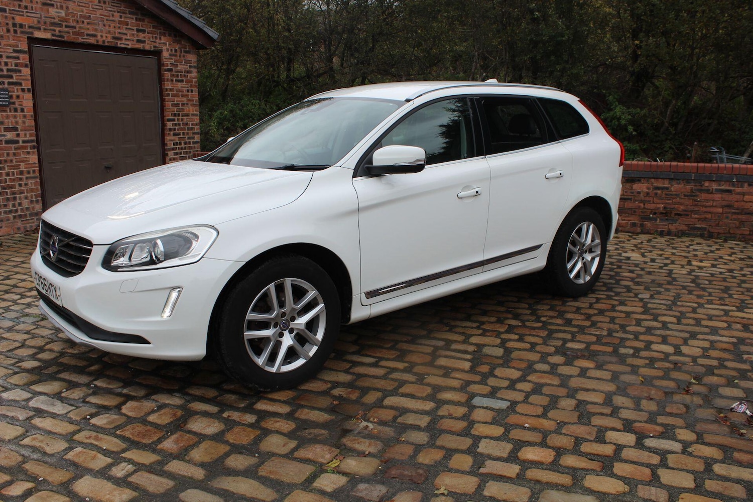 Used Volvo XC60 2016 for sale - 76408412: Photo 1