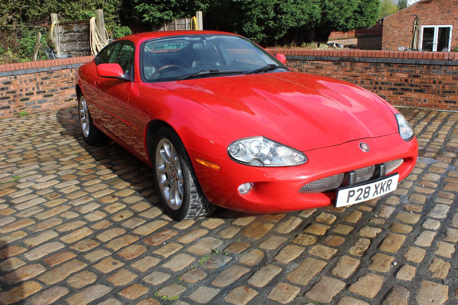 Used Jaguar XKR 1999 for sale - 76409444: Photo 14