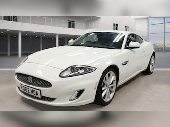 (62) - 5.0 V8 Auto Euro 5 2dr