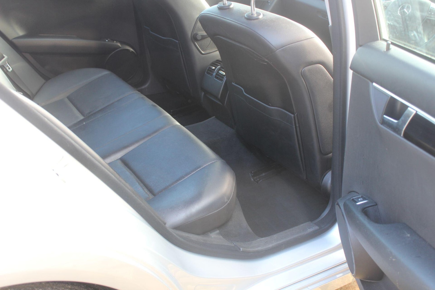 Used Mercedes-Benz C Class 2014 for sale - 77015361: Photo 14