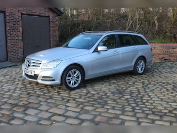 Used Mercedes-Benz C Class 2014 for sale - 77015361: Photo