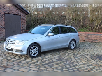 Used Mercedes-Benz C Class 2014 for sale - 77015361: Photo