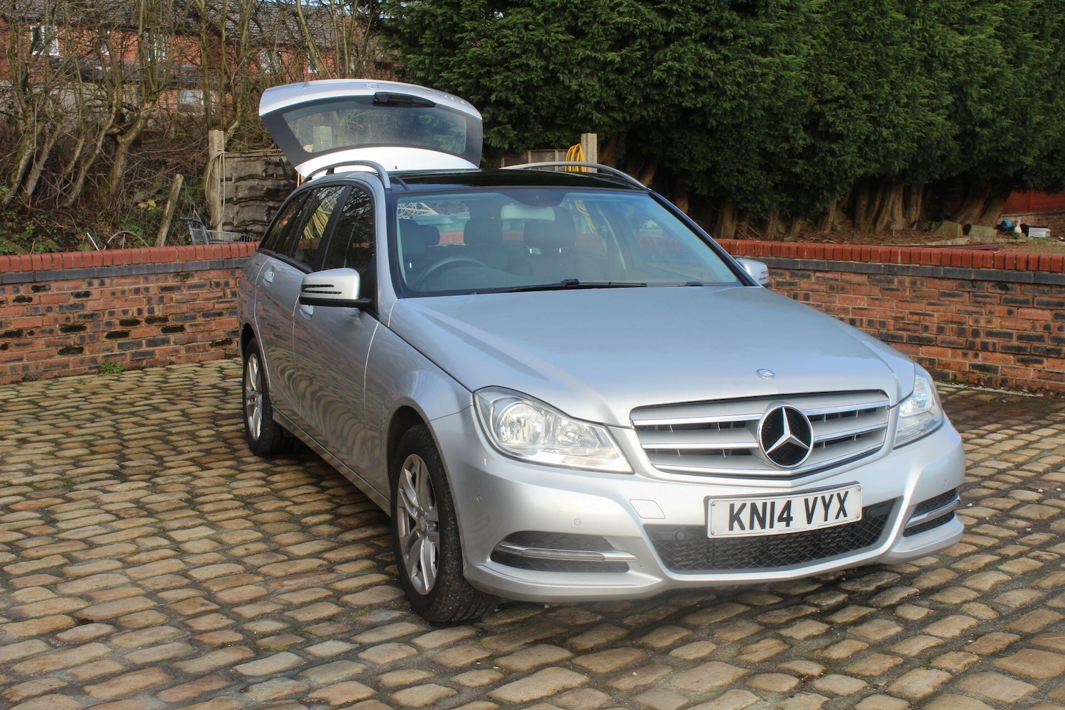 Used Mercedes-Benz C Class 2014 for sale - 77015361: Photo 6