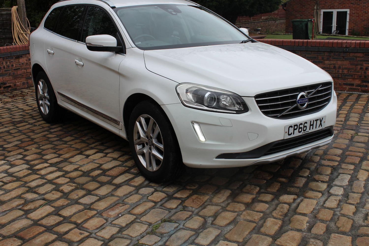 Used Volvo XC60 2016 for sale - 76995913: Photo 3