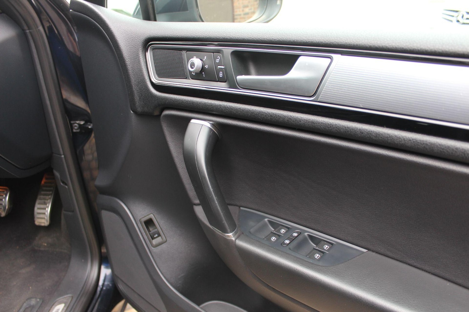 Used Volkswagen Touareg 2015 for sale - 76409300: Photo 19