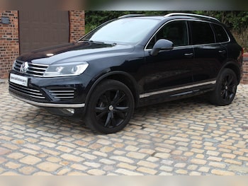 Used Volkswagen Touareg 2015 for sale - 76409300: Photo