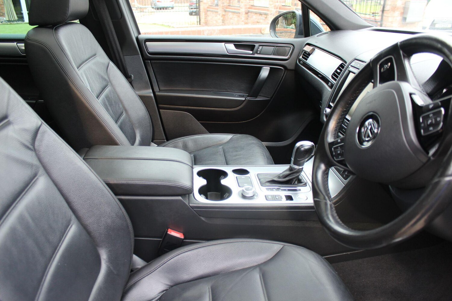 Used Volkswagen Touareg 2015 for sale - 76409300: Photo 20