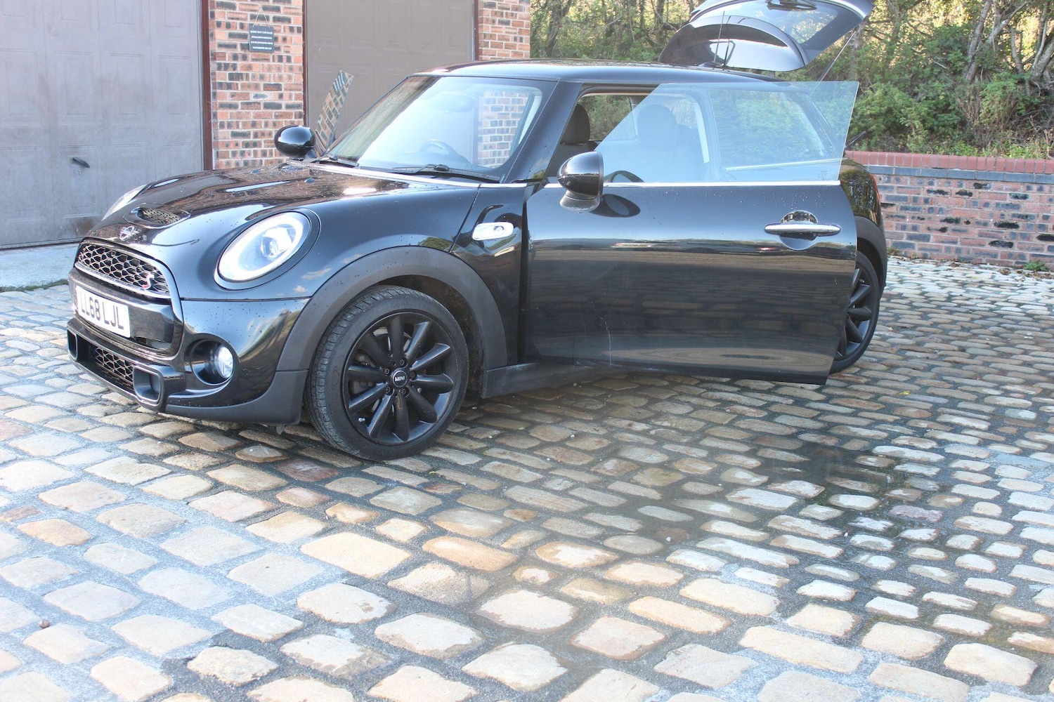 Used MINI Hatch 2018 for sale - 76409117: Photo 3