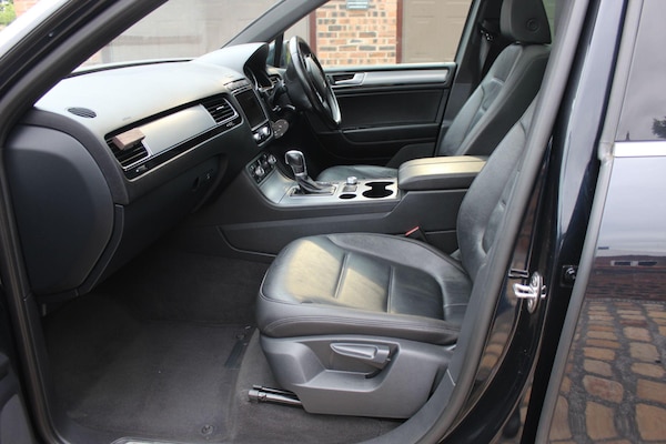 Used Volkswagen Touareg 2015 for sale - 75449487: Photo 15