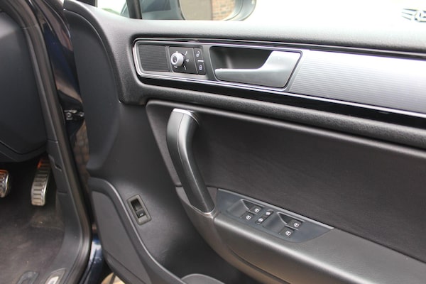 Used Volkswagen Touareg 2015 for sale - 75449487: Photo 19