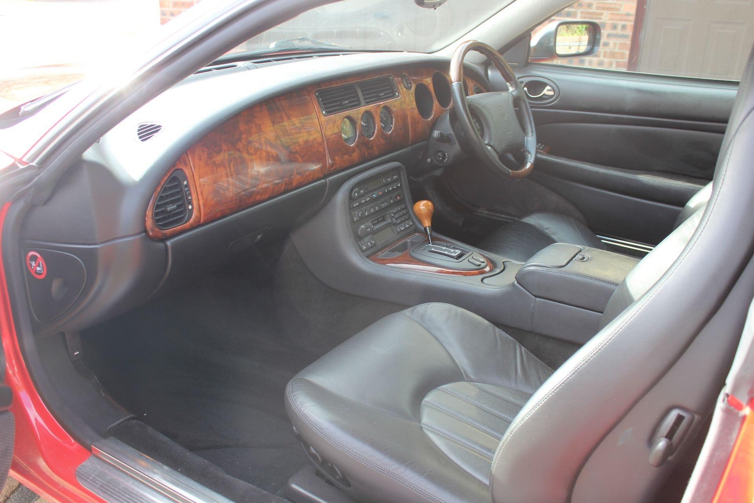 Used Jaguar XKR 1999 for sale - 77663374: Photo 35