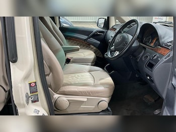 Used Mercedes-Benz Viano 2013 for sale - 77789295: Photo