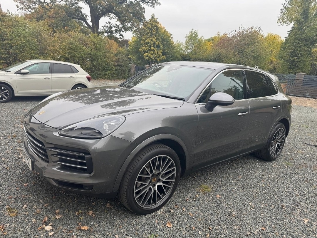 Used Porsche Cayenne 2019 for sale - 76344726: Photo 2
