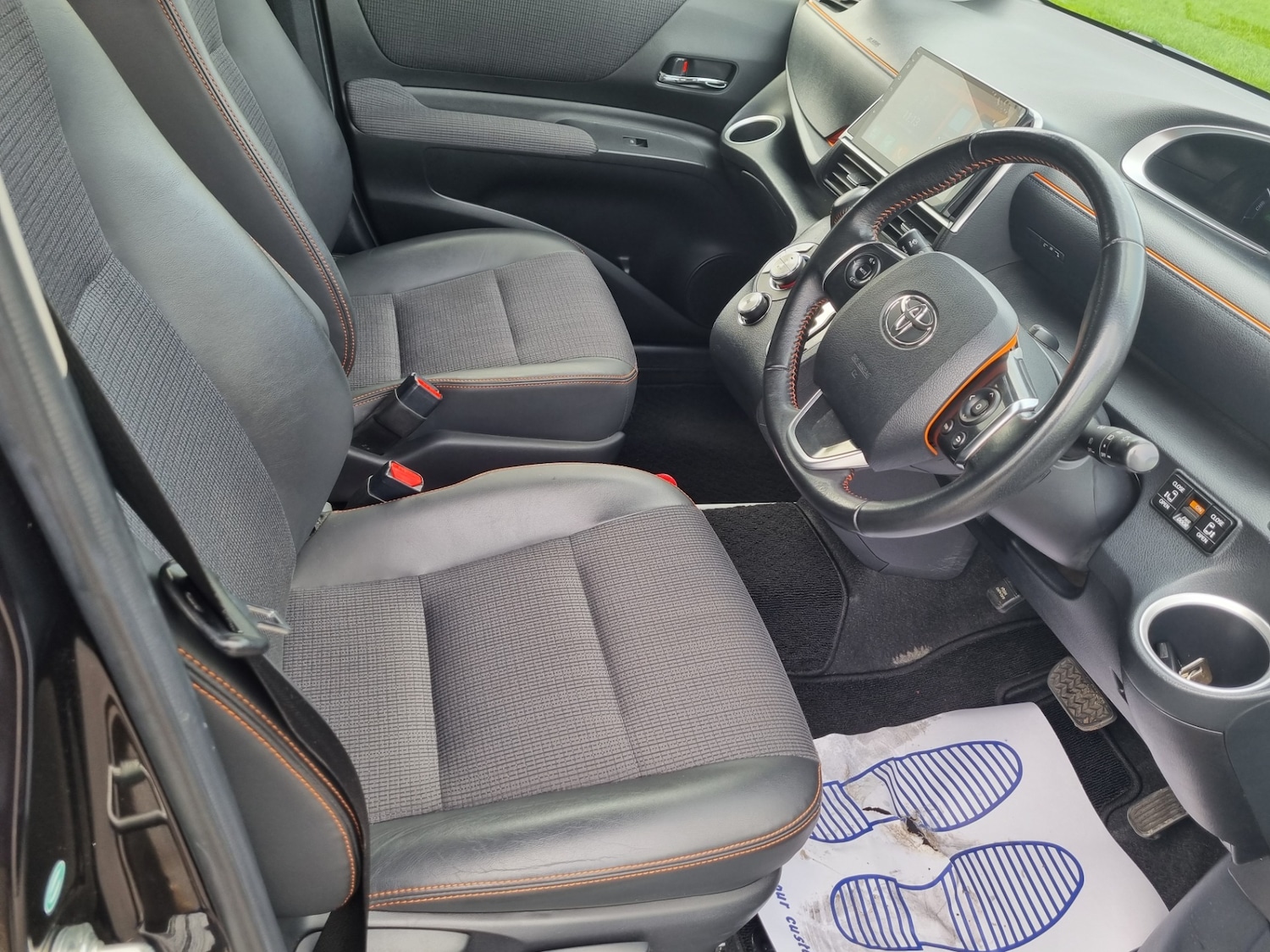 Used Toyota Sienta 2025 for sale - 76274416: Photo 9