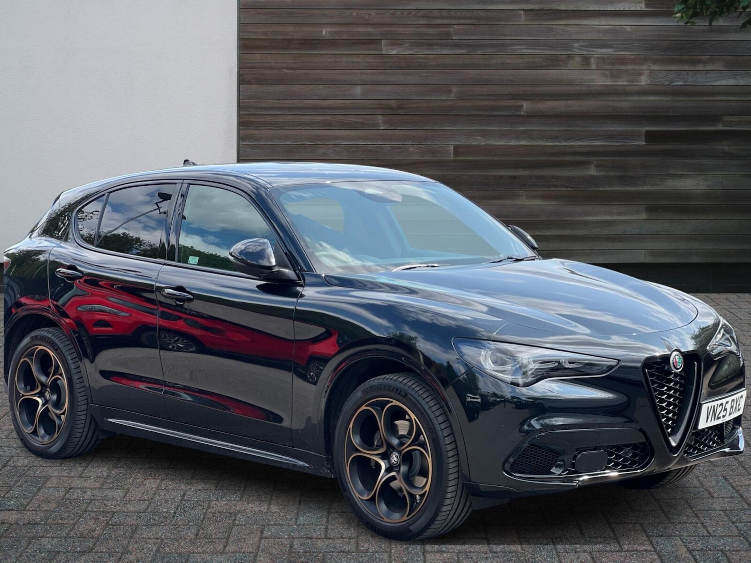 Used Alfa Romeo Stelvio 2025 for sale - 76679263: Photo 1