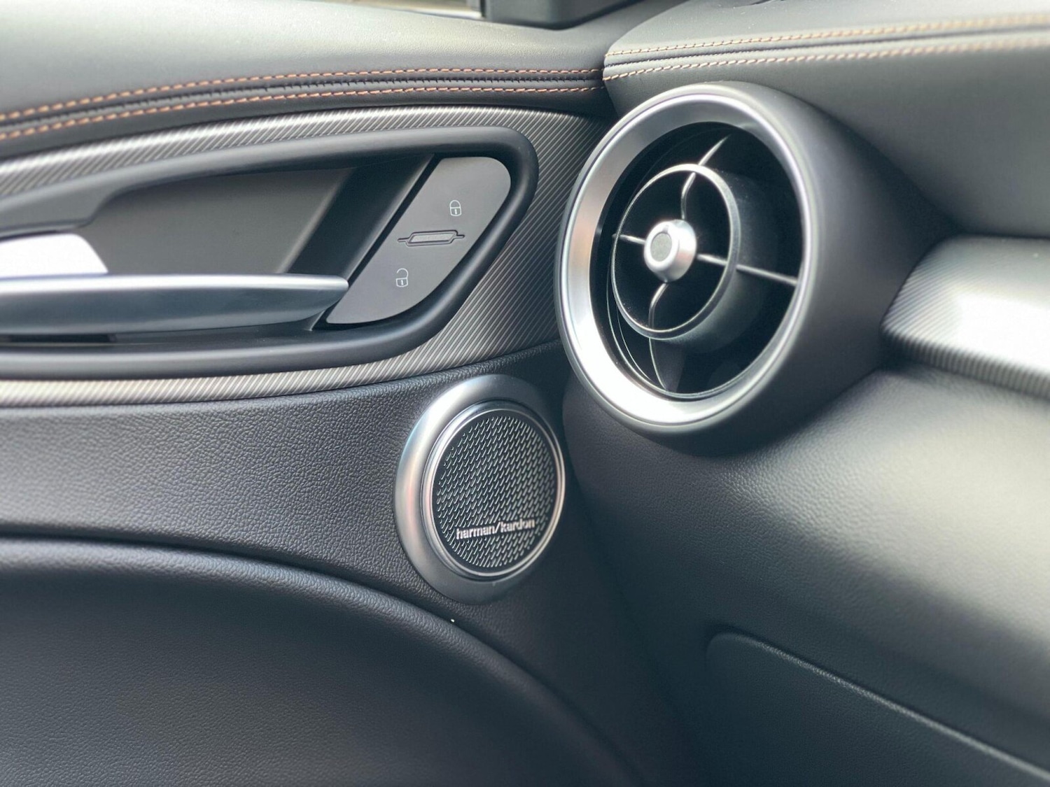 Used Alfa Romeo Stelvio 2025 for sale - 76679263: Photo 13