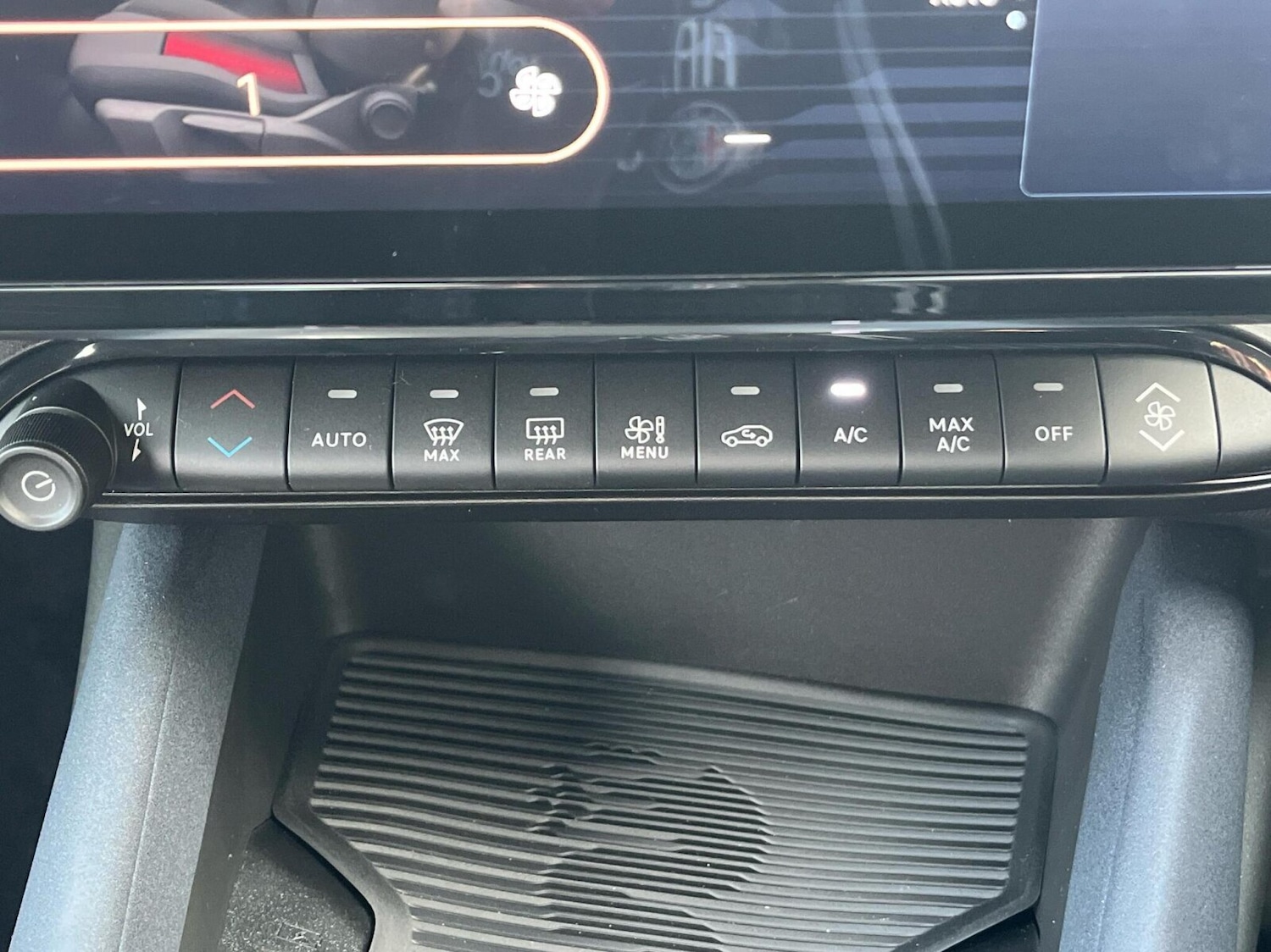 Used Alfa Romeo Junior 2025 for sale - 77264639: Photo 25