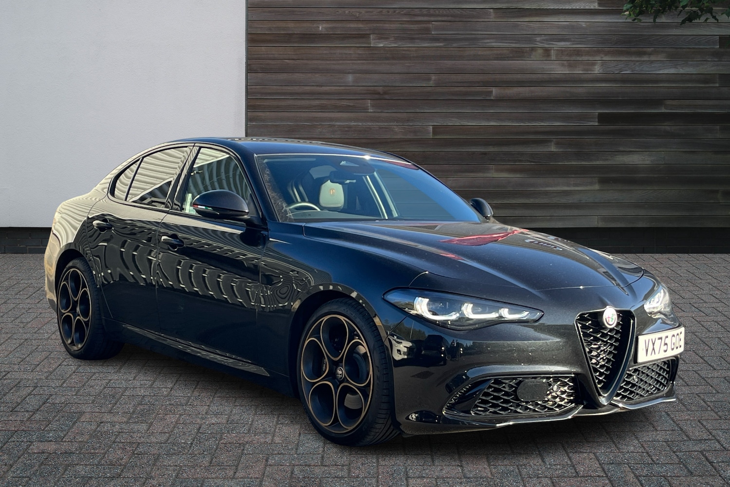 Used Alfa Romeo Giulia 2025 for sale - 76679300: Photo 1
