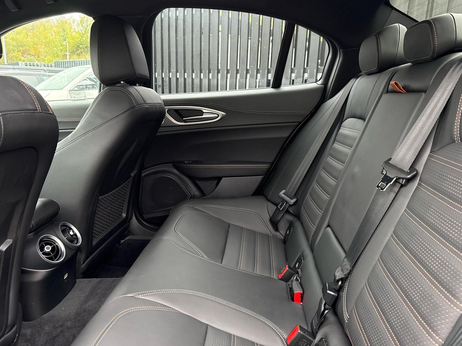 Used Alfa Romeo Giulia 2025 for sale - 76679300: Photo 8