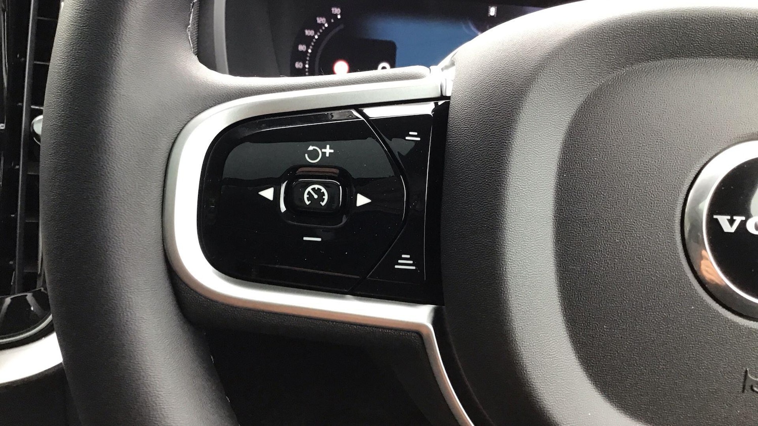 Used Volvo XC90 2025 for sale - 77120690: Photo 36