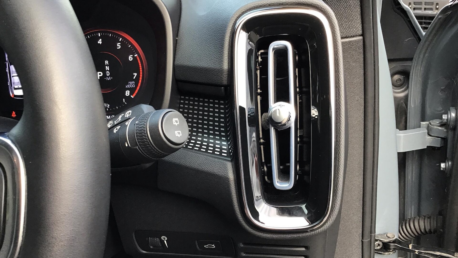 Used Volvo XC40 2021 for sale - 76550508: Photo 32