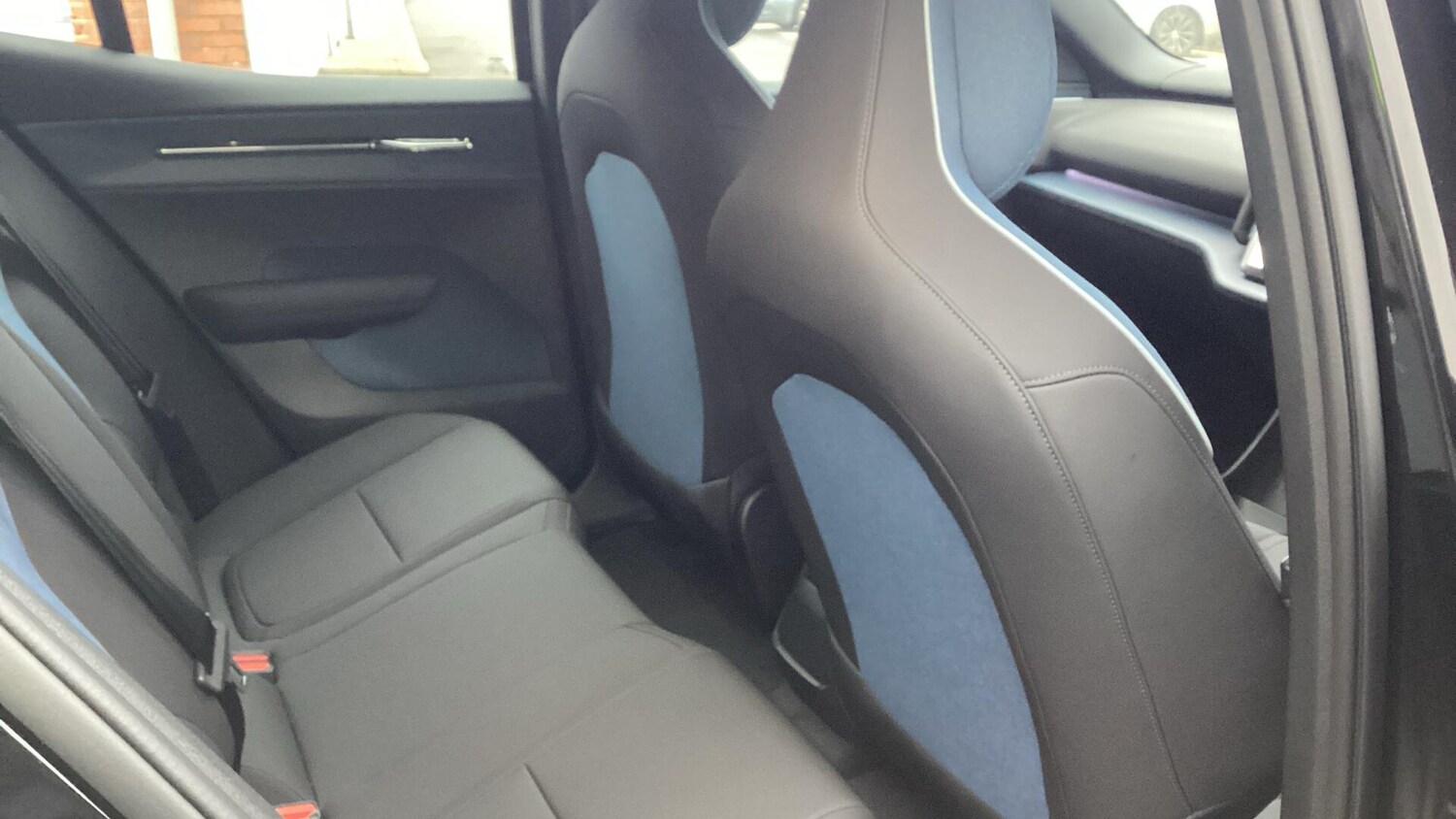 Used Volvo EX30 2025 for sale - 77230330: Photo 33