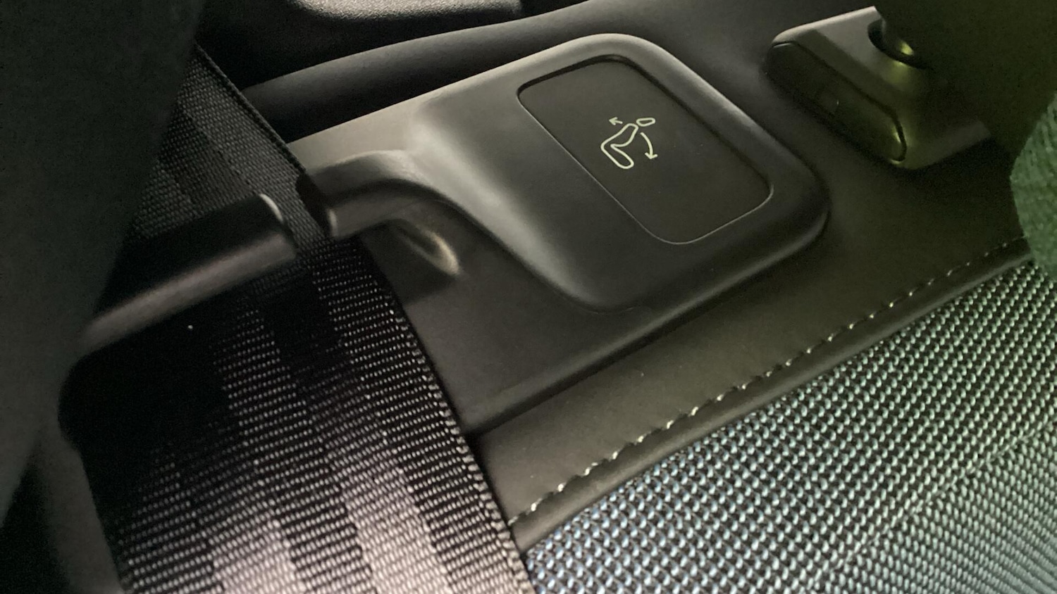 Used Volvo EX30 2025 for sale - 77230330: Photo 36