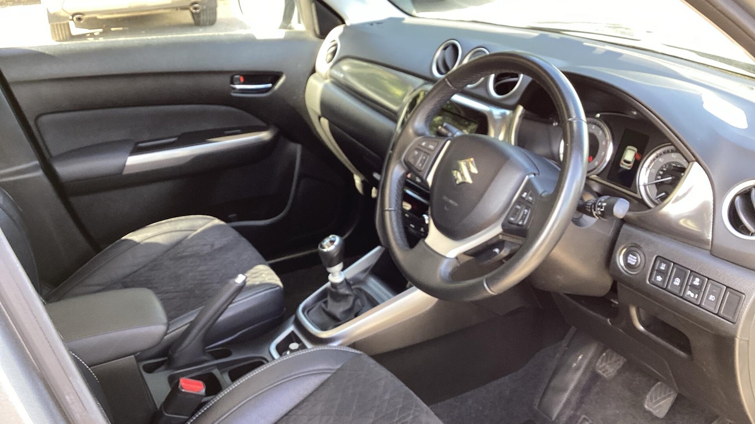 Used Suzuki Vitara 2022 for sale - 76538080: Photo 4