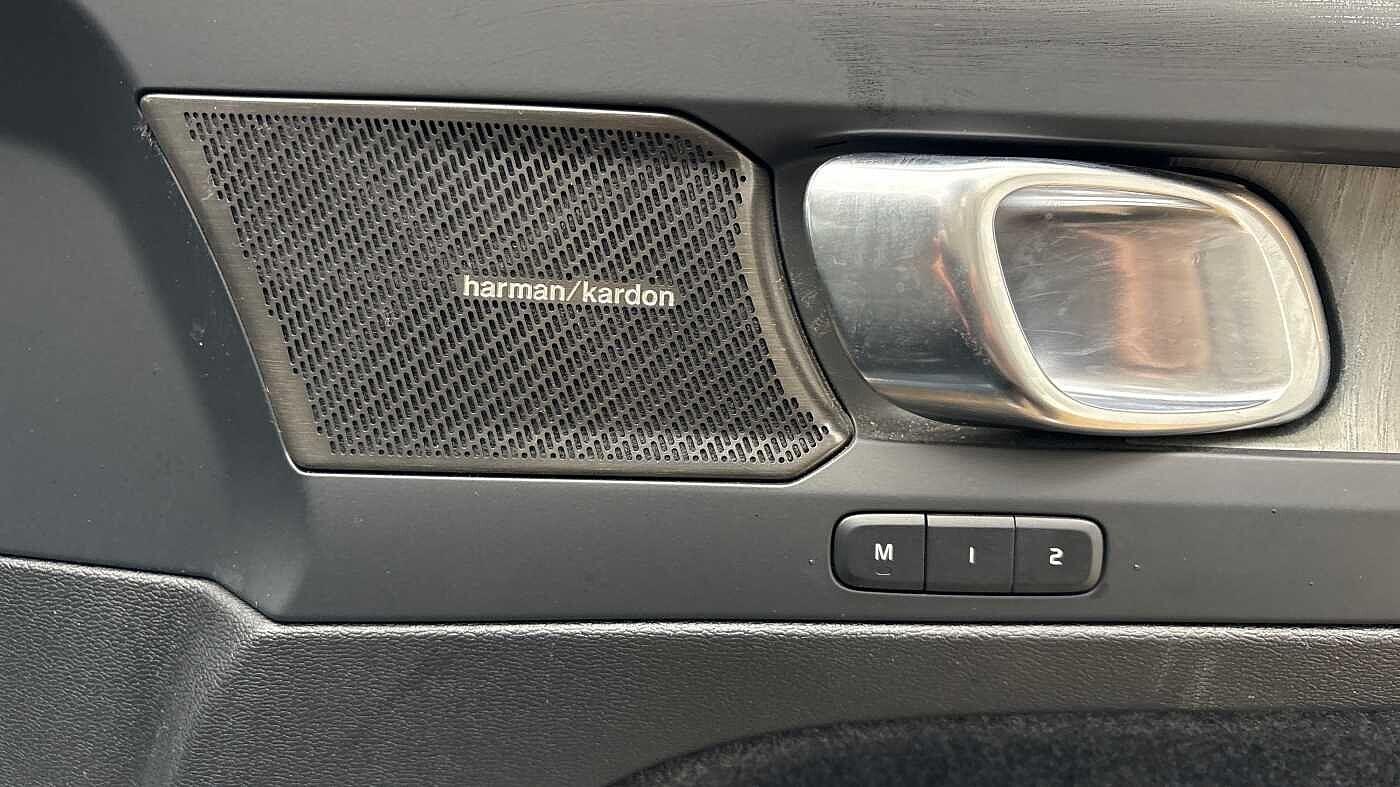 Used Volvo XC40 for sale - 77670647: Photo 27