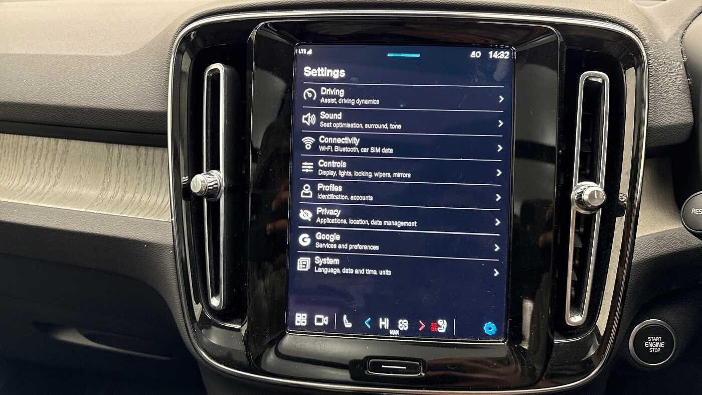 Used Volvo XC40 for sale - 77670647: Photo 35