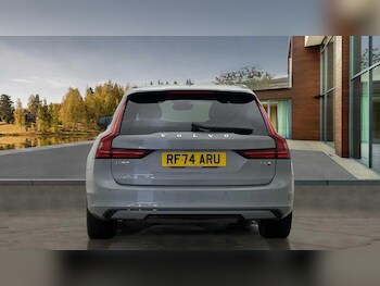 Used Volvo V90 2025 for sale - 77330391: Photo