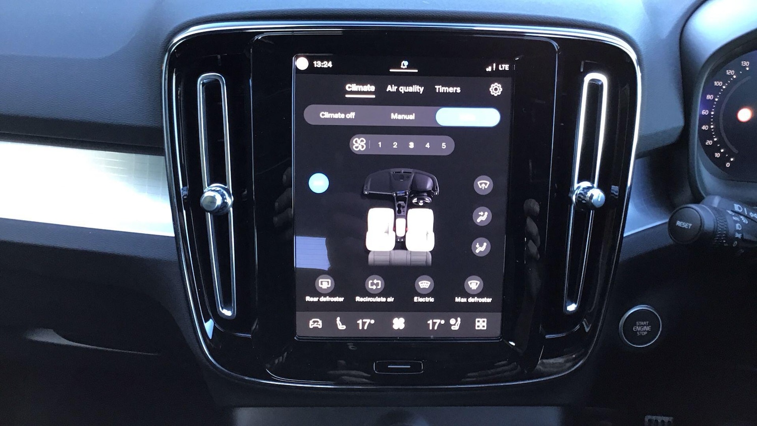 Used Volvo XC40 2025 for sale - 76441385: Photo 21