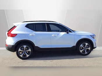 Used Volvo XC40 2025 for sale - 76441385: Photo