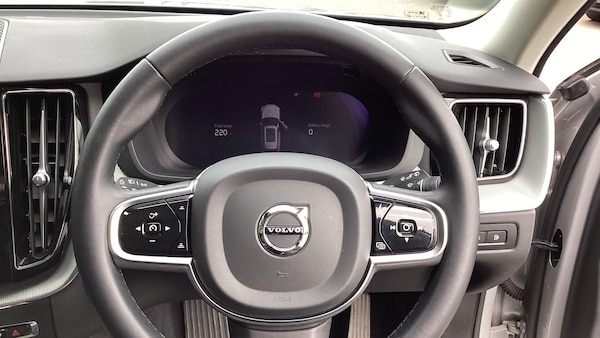 Used Volvo XC60 2023 for sale - 76094925: Photo 10