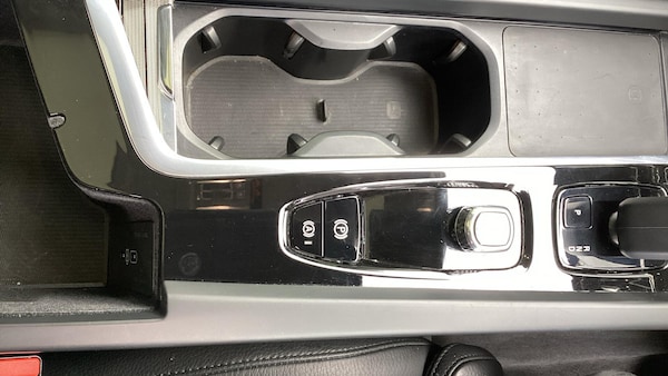 Used Volvo XC60 2023 for sale - 76094925: Photo 16